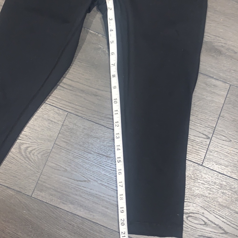 Zella Live in Streamline Reversible Capri Leggings w/Mesh Black Size Medium - Picture 11 of 13